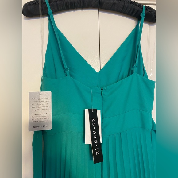 NWT Kenedik Green Maxi Dress- size small - Picture 9 of 10
